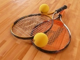 スポンジテニス用具の画像