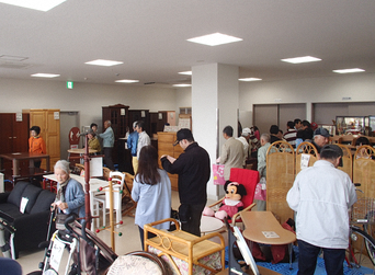 リサイクル宝の市の様子の写真