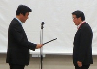 小川県知事より表彰状の授与