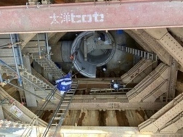 水路の掘削状況写真