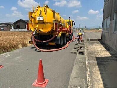 道路側溝浚渫状況写真