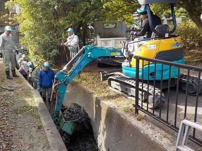城島の浚渫作業状況