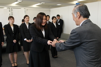 選挙啓発サポーターの認定式の様子