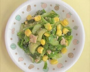 小松菜のサラダの写真