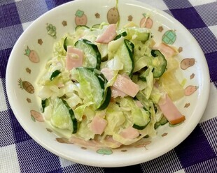 ヨーグルトサラダの写真