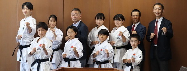 表敬訪問の様子