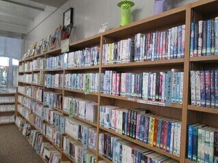 北野館YAコーナー書架