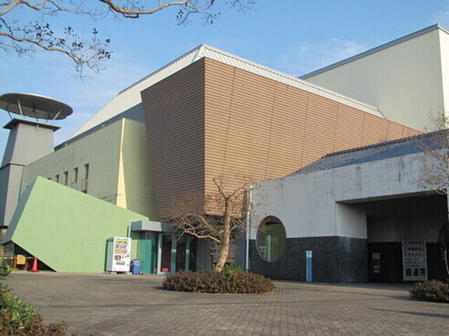 城島図書館外観