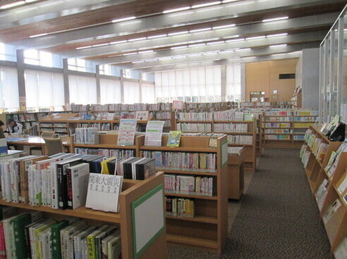 北野図書館内観