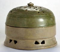 緑釉陶器香炉