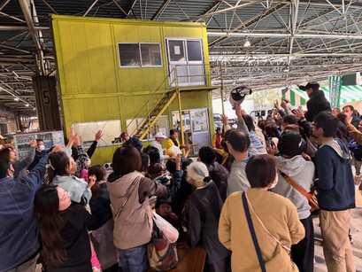 ばななたたき売り