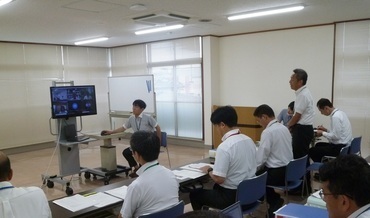 検証委員会写真