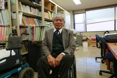 熊本学園大学教授・東さん