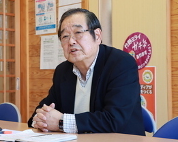 熱心に語る中村誠治さん