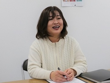 話をする友田さんの写真