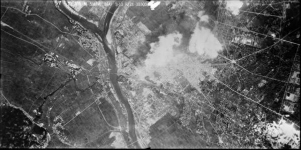空襲２日後の昭和20（1945）年8月13日に、米軍によって撮影された市街地