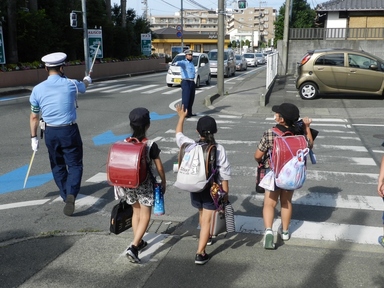 通学路エスコート作戦