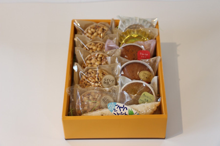 商品画像（焼菓子15個）