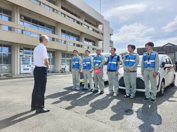 応急給水第2班出発の様子